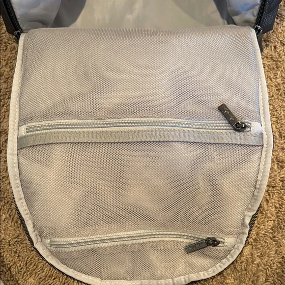 Itzy Ritzy Dream Compact Diaper-bag Backpack - Picture 9 of 10